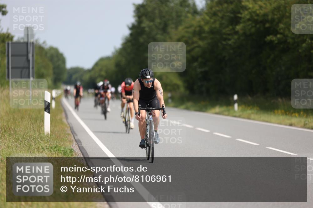 22.06.2025 - Viking Triathlon Yannick Fuchs http://msf.ph/oto/8106961 22.06.2025 11:31:00 Radfahren 44, 156, 329, 335, 358, 419, 511, 535 meine-sportfotos.de