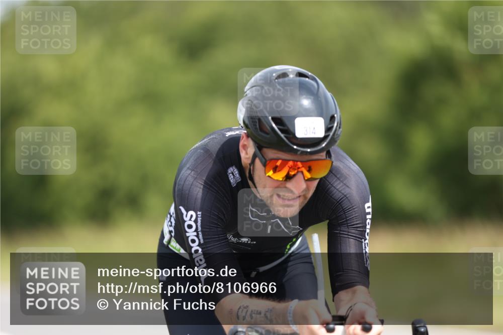 22.06.2025 - Viking Triathlon Yannick Fuchs http://msf.ph/oto/8106966 22.06.2025 12:11:43 Radfahren 13, 173, 234, 314, 340, 427, 444, 458, 604 meine-sportfotos.de