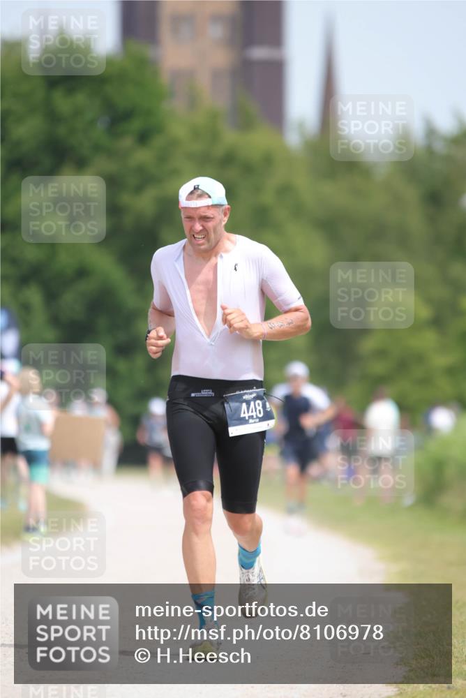 22.06.2025 - Viking Triathlon H.Heesch http://msf.ph/oto/8106978 22.06.2025 14:18:18 Laufen 448 meine-sportfotos.de