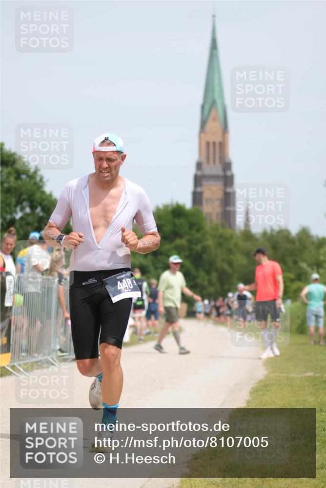22.06.2025 - Viking Triathlon H.Heesch http://msf.ph/oto/8107005 22.06.2025 14:18:22 Laufen 448 meine-sportfotos.de