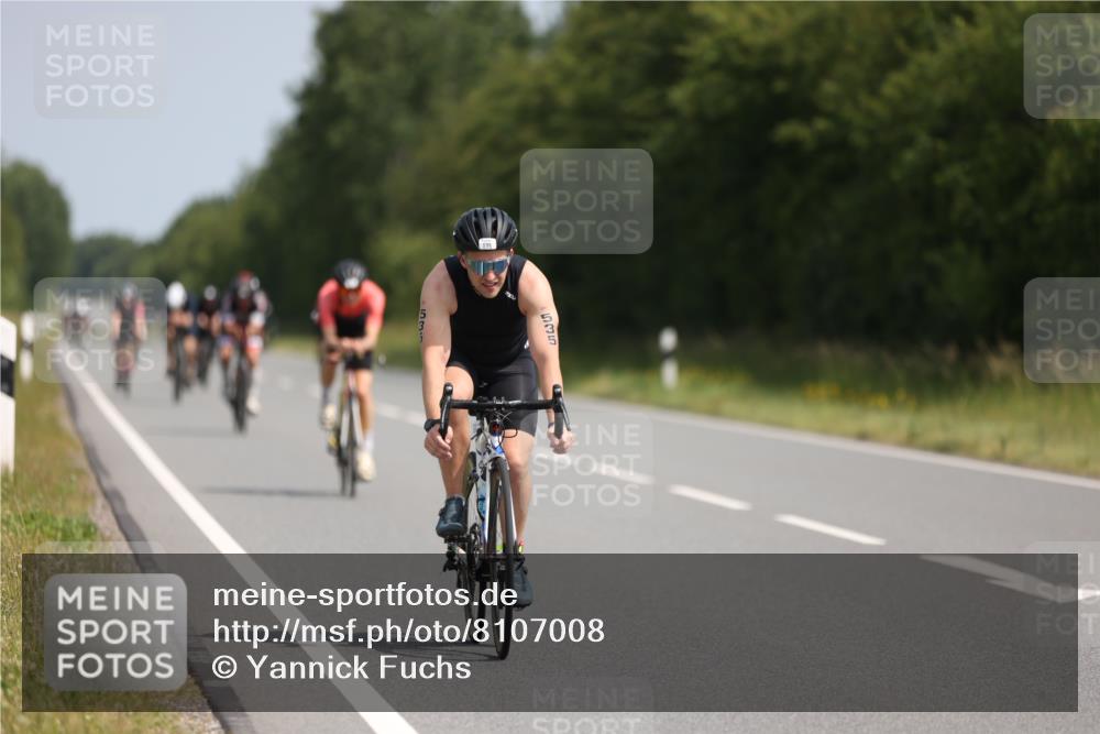22.06.2025 - Viking Triathlon Yannick Fuchs http://msf.ph/oto/8107008 22.06.2025 11:31:01 Radfahren 44, 139, 156, 329, 335, 358, 419, 511, 535 meine-sportfotos.de