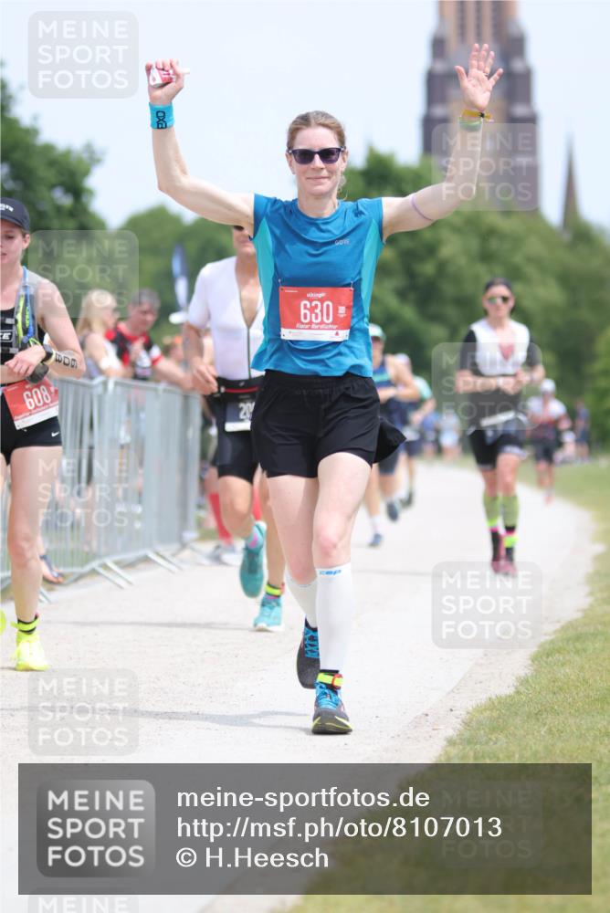 22.06.2025 - Viking Triathlon H.Heesch http://msf.ph/oto/8107013 22.06.2025 13:54:09 Laufen 11, 205, 608, 630 meine-sportfotos.de