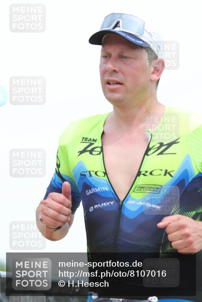 22.06.2025 - Viking Triathlon H.Heesch http://msf.ph/oto/8107016 22.06.2025 14:30:23 Laufen 81, 387, 418 meine-sportfotos.de