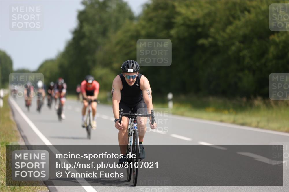 22.06.2025 - Viking Triathlon Yannick Fuchs http://msf.ph/oto/8107021 22.06.2025 11:31:01 Radfahren 44, 139, 156, 329, 335, 358, 419, 511, 535 meine-sportfotos.de