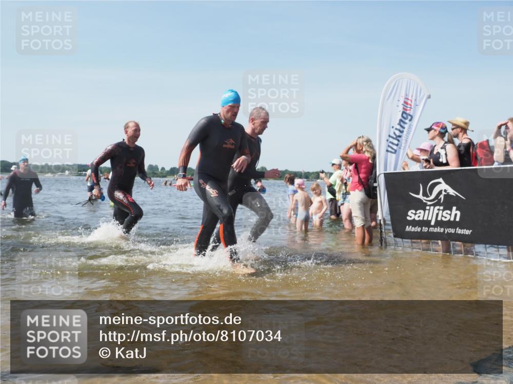 22.06.2025 - Viking Triathlon KatJ http://msf.ph/oto/8107034 22.06.2025 10:37:31 Schwimmen 21, 34, 131, 141, 163, 177, 180, 187, 245, 253, 312, 316, 344, 383, 456, 614, 639 meine-sportfotos.de