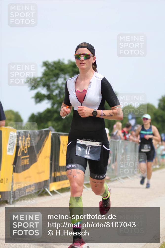 22.06.2025 - Viking Triathlon H.Heesch http://msf.ph/oto/8107043 22.06.2025 13:54:14 Laufen 11, 205, 531, 608, 630 meine-sportfotos.de