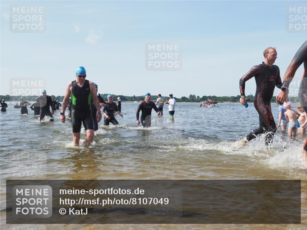 22.06.2025 - Viking Triathlon KatJ http://msf.ph/oto/8107049 22.06.2025 10:37:32 Schwimmen 21, 34, 131, 141, 163, 177, 180, 187, 245, 253, 312, 316, 344, 456, 506, 614, 639 meine-sportfotos.de