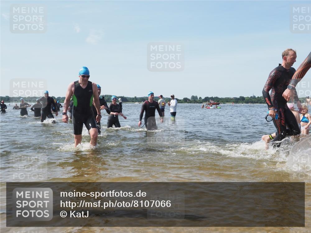 22.06.2025 - Viking Triathlon KatJ http://msf.ph/oto/8107066 22.06.2025 10:37:32 Schwimmen 21, 34, 131, 141, 163, 177, 180, 187, 245, 253, 312, 316, 344, 456, 506, 614, 639 meine-sportfotos.de