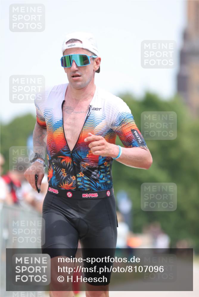 22.06.2025 - Viking Triathlon H.Heesch http://msf.ph/oto/8107096 22.06.2025 13:54:23 Laufen 90, 496, 531 meine-sportfotos.de