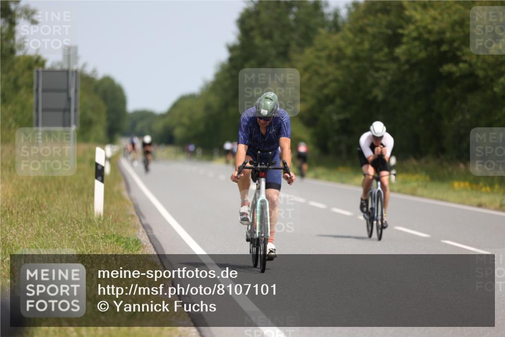 22.06.2025 - Viking Triathlon Yannick Fuchs http://msf.ph/oto/8107101 22.06.2025 12:11:55 Radfahren 110, 266, 449, 475 meine-sportfotos.de