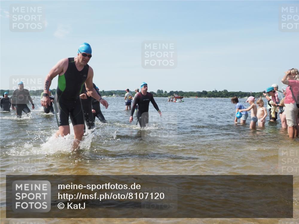 22.06.2025 - Viking Triathlon KatJ http://msf.ph/oto/8107120 22.06.2025 10:37:33 Schwimmen 21, 34, 131, 141, 163, 177, 180, 187, 245, 253, 312, 316, 344, 456, 506, 614, 639 meine-sportfotos.de