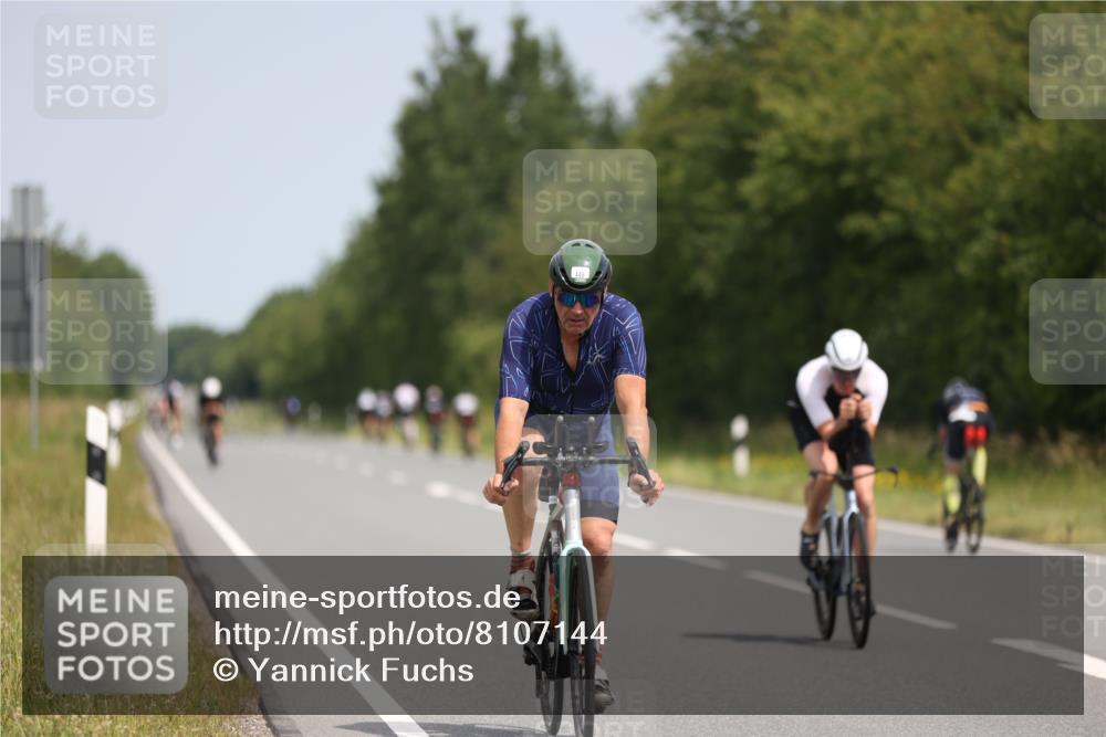 22.06.2025 - Viking Triathlon Yannick Fuchs http://msf.ph/oto/8107144 22.06.2025 12:11:56 Radfahren 110, 266, 449, 475 meine-sportfotos.de