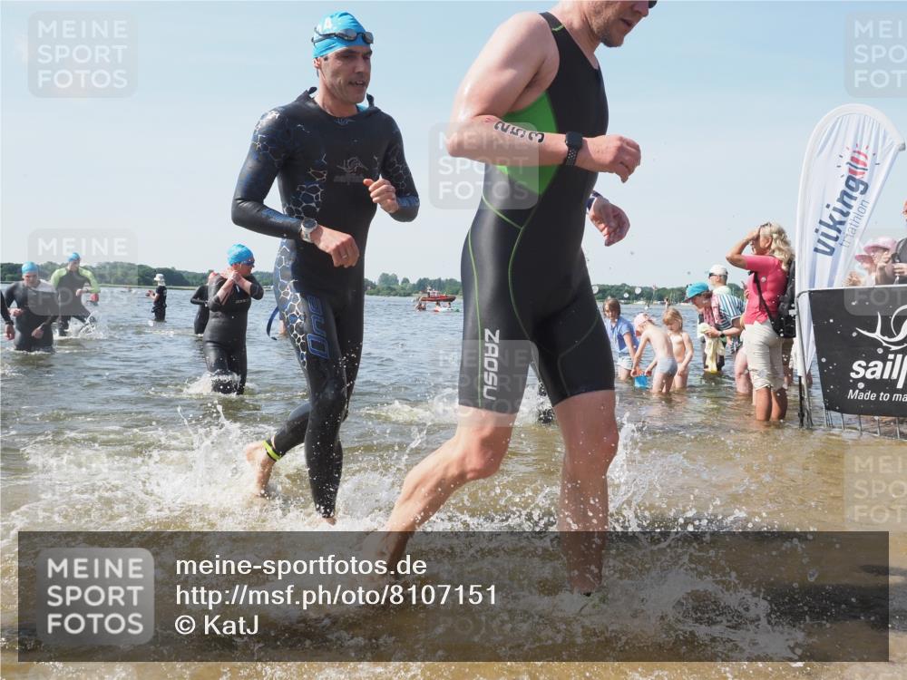 22.06.2025 - Viking Triathlon KatJ http://msf.ph/oto/8107151 22.06.2025 10:37:35 Schwimmen 21, 131, 141, 163, 177, 180, 187, 245, 253, 312, 316, 344, 411, 456, 506, 614, 639, 645 meine-sportfotos.de