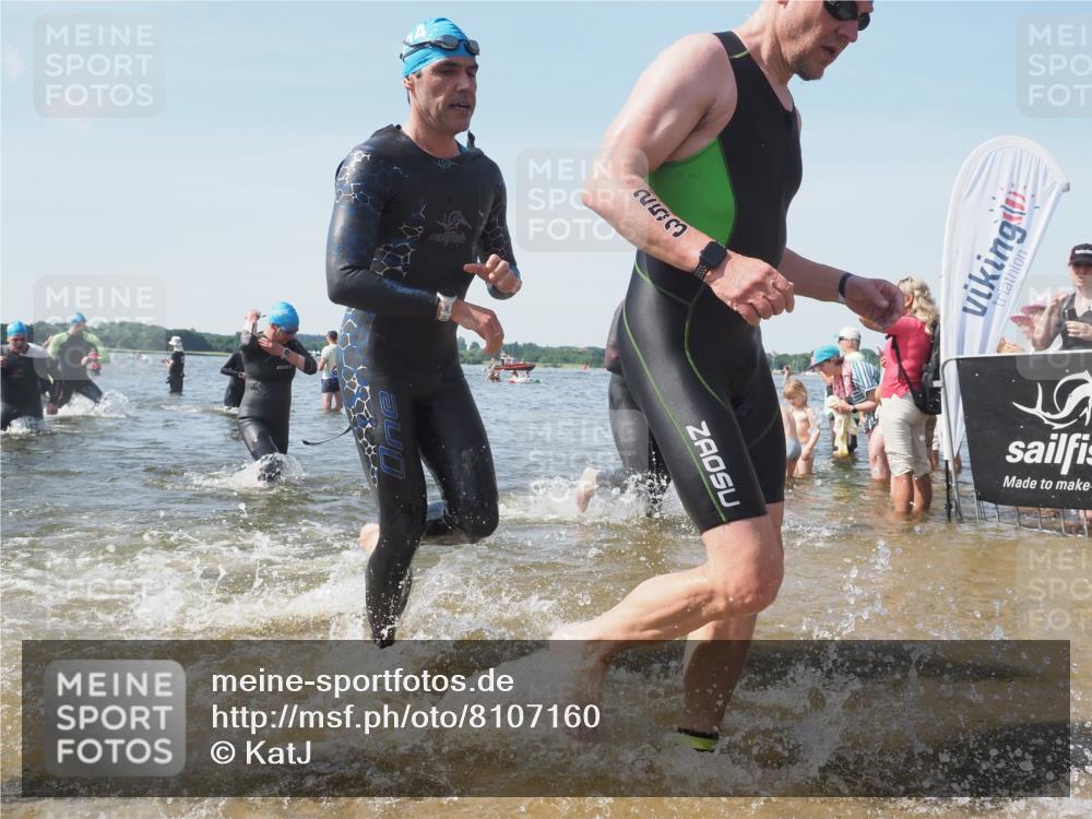 22.06.2025 - Viking Triathlon KatJ http://msf.ph/oto/8107160 22.06.2025 10:37:35 Schwimmen 21, 131, 141, 163, 177, 180, 187, 245, 253, 312, 316, 344, 411, 456, 506, 614, 639, 645 meine-sportfotos.de