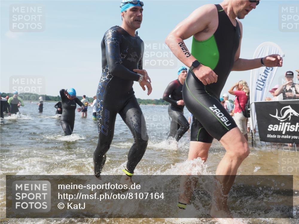 22.06.2025 - Viking Triathlon KatJ http://msf.ph/oto/8107164 22.06.2025 10:37:35 Schwimmen 21, 131, 141, 163, 177, 180, 187, 245, 253, 312, 316, 344, 411, 456, 506, 614, 639, 645 meine-sportfotos.de