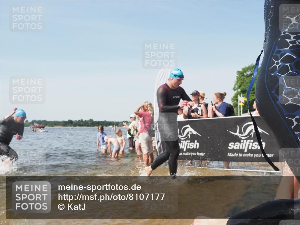 22.06.2025 - Viking Triathlon KatJ http://msf.ph/oto/8107177 22.06.2025 10:37:36 Schwimmen 21, 131, 141, 163, 177, 180, 187, 245, 253, 316, 411, 456, 506, 614, 639, 645 meine-sportfotos.de
