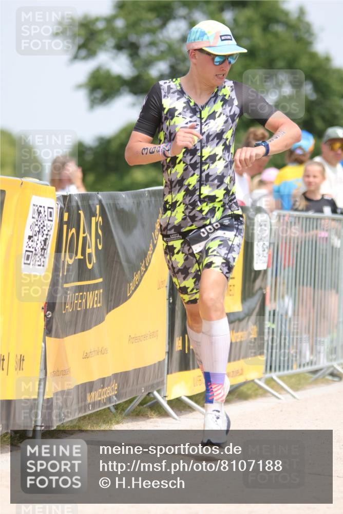 22.06.2025 - Viking Triathlon H.Heesch http://msf.ph/oto/8107188 22.06.2025 14:19:38 Laufen 368 meine-sportfotos.de