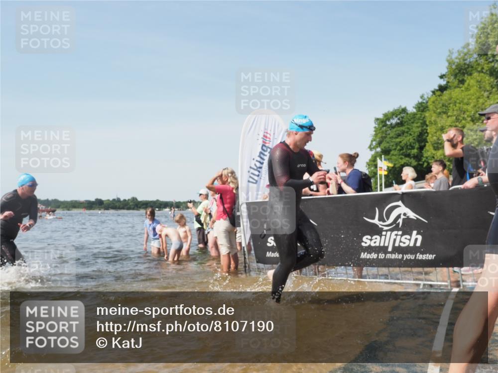 22.06.2025 - Viking Triathlon KatJ http://msf.ph/oto/8107190 22.06.2025 10:37:36 Schwimmen 21, 131, 141, 163, 177, 180, 187, 245, 253, 316, 411, 456, 506, 614, 639, 645 meine-sportfotos.de