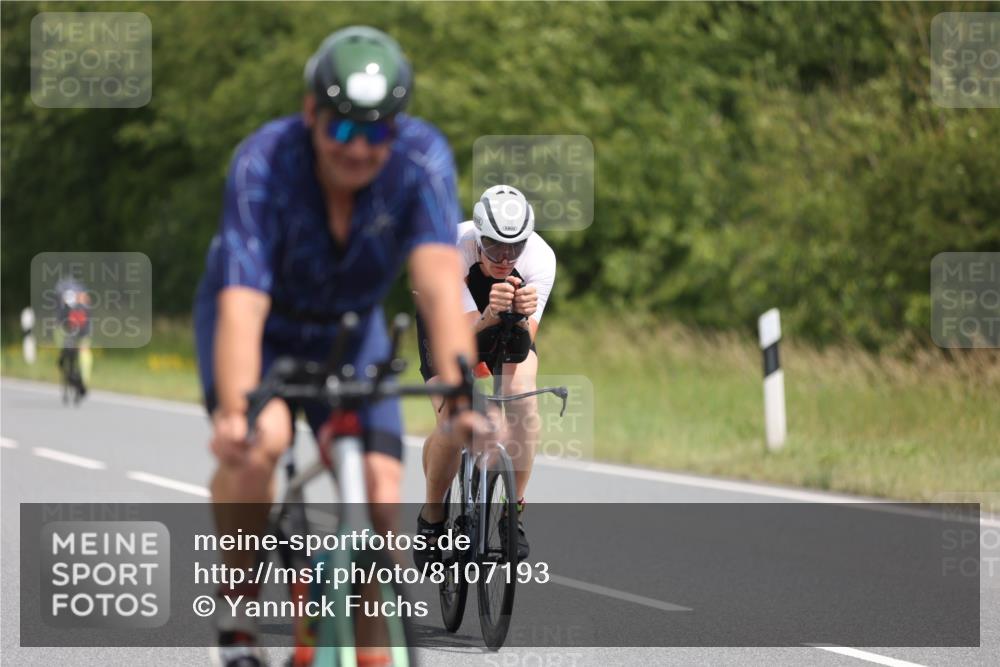 22.06.2025 - Viking Triathlon Yannick Fuchs http://msf.ph/oto/8107193 22.06.2025 12:11:57 Radfahren 110, 266, 403, 449, 475 meine-sportfotos.de