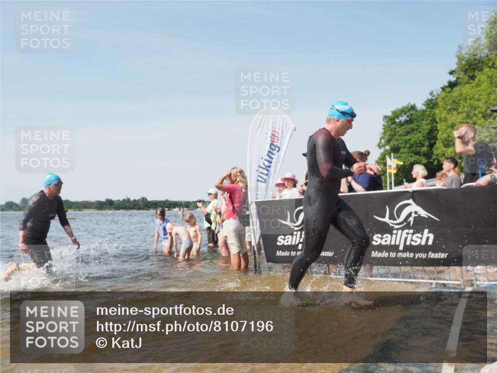 22.06.2025 - Viking Triathlon KatJ http://msf.ph/oto/8107196 22.06.2025 10:37:36 Schwimmen 21, 131, 141, 163, 177, 180, 187, 245, 253, 316, 411, 456, 506, 614, 639, 645 meine-sportfotos.de