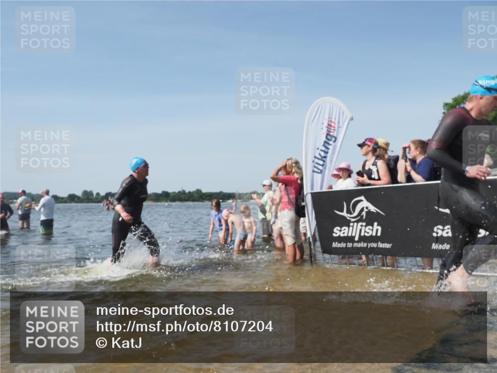 22.06.2025 - Viking Triathlon KatJ http://msf.ph/oto/8107204 22.06.2025 10:37:36 Schwimmen 21, 131, 141, 163, 177, 180, 187, 245, 253, 316, 411, 456, 506, 614, 639, 645 meine-sportfotos.de