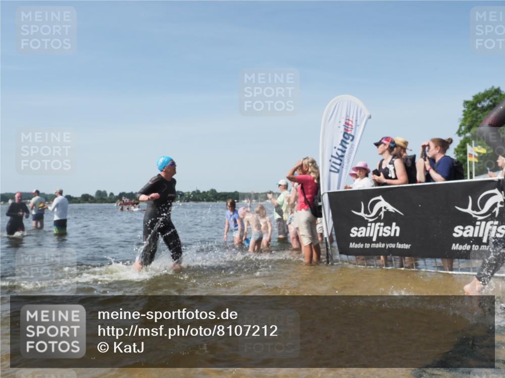 22.06.2025 - Viking Triathlon KatJ http://msf.ph/oto/8107212 22.06.2025 10:37:36 Schwimmen 21, 131, 141, 163, 177, 180, 187, 245, 253, 316, 411, 456, 506, 614, 639, 645 meine-sportfotos.de