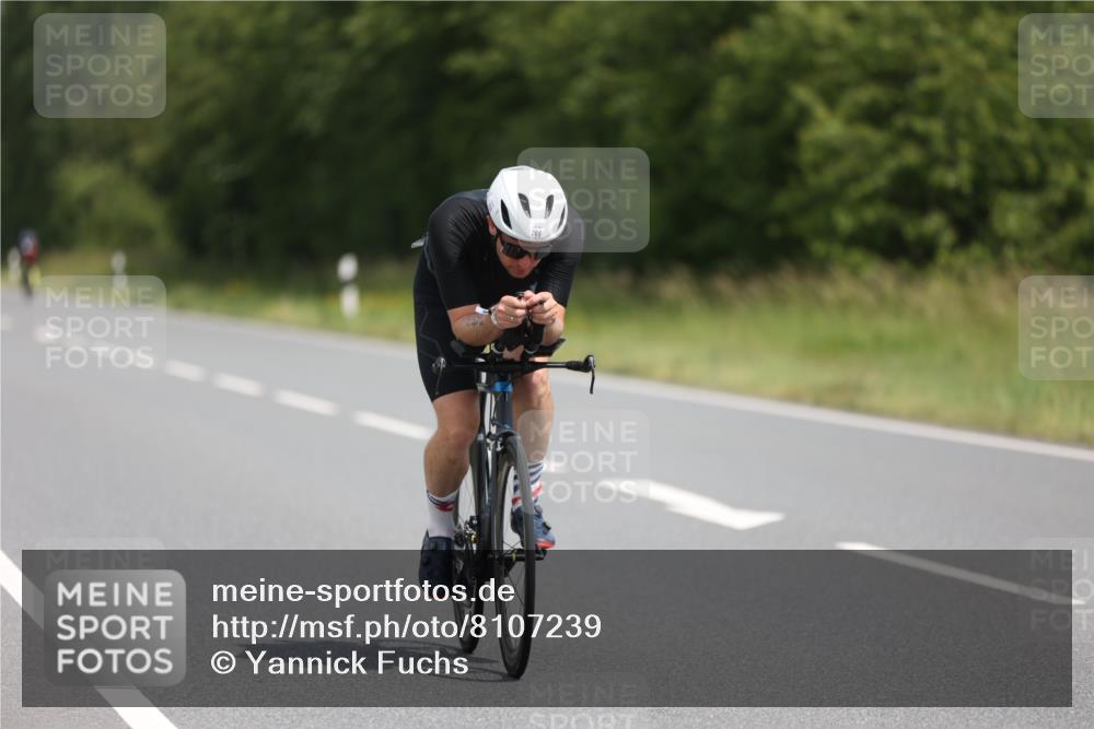 22.06.2025 - Viking Triathlon Yannick Fuchs http://msf.ph/oto/8107239 22.06.2025 12:12:05 Radfahren 266, 403 meine-sportfotos.de