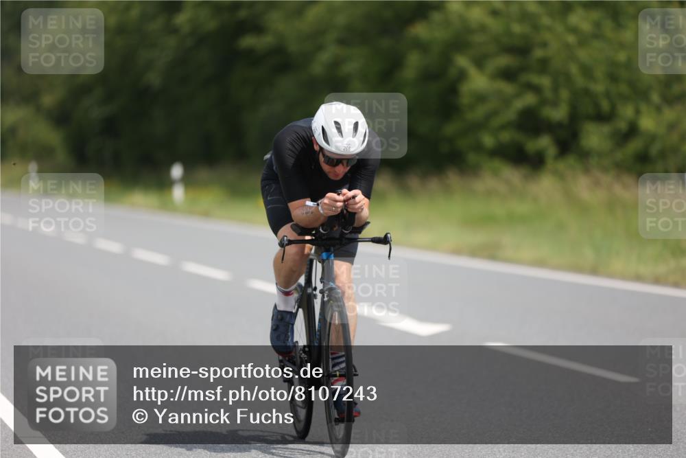22.06.2025 - Viking Triathlon Yannick Fuchs http://msf.ph/oto/8107243 22.06.2025 12:12:05 Radfahren 266, 403 meine-sportfotos.de