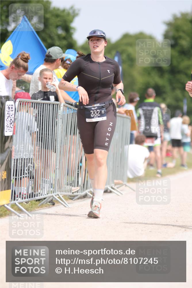 22.06.2025 - Viking Triathlon H.Heesch http://msf.ph/oto/8107245 22.06.2025 14:19:54 Laufen 79, 332, 401, 524 meine-sportfotos.de