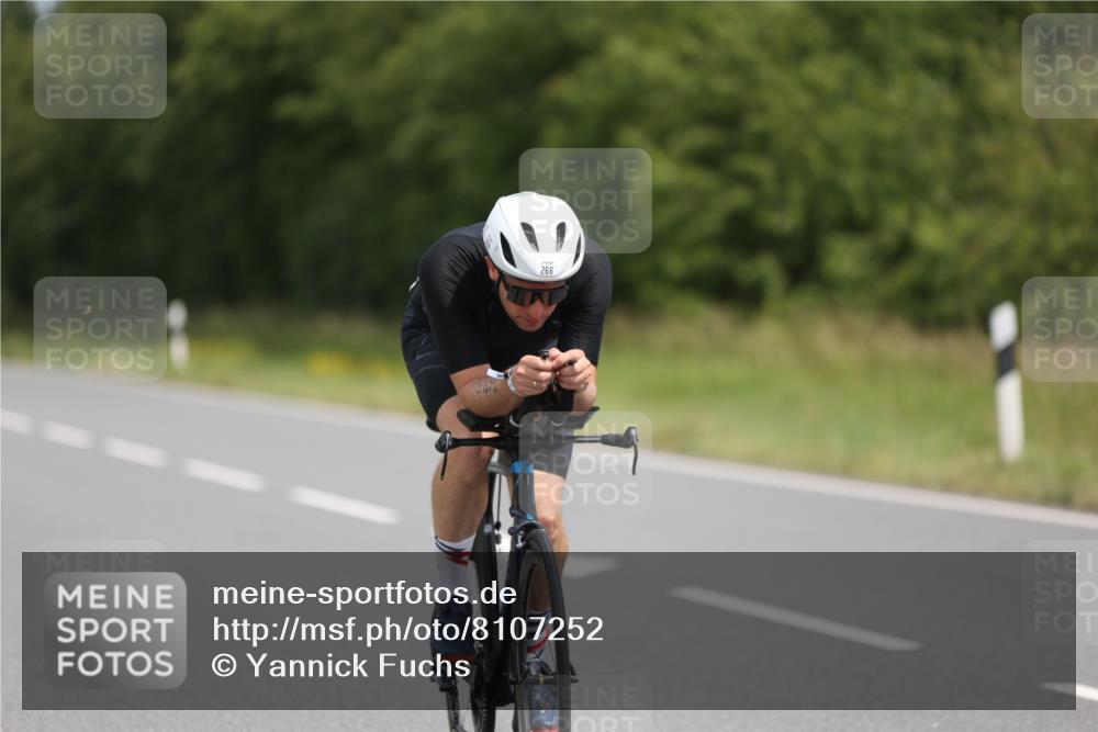 22.06.2025 - Viking Triathlon Yannick Fuchs http://msf.ph/oto/8107252 22.06.2025 12:12:05 Radfahren 266, 403 meine-sportfotos.de