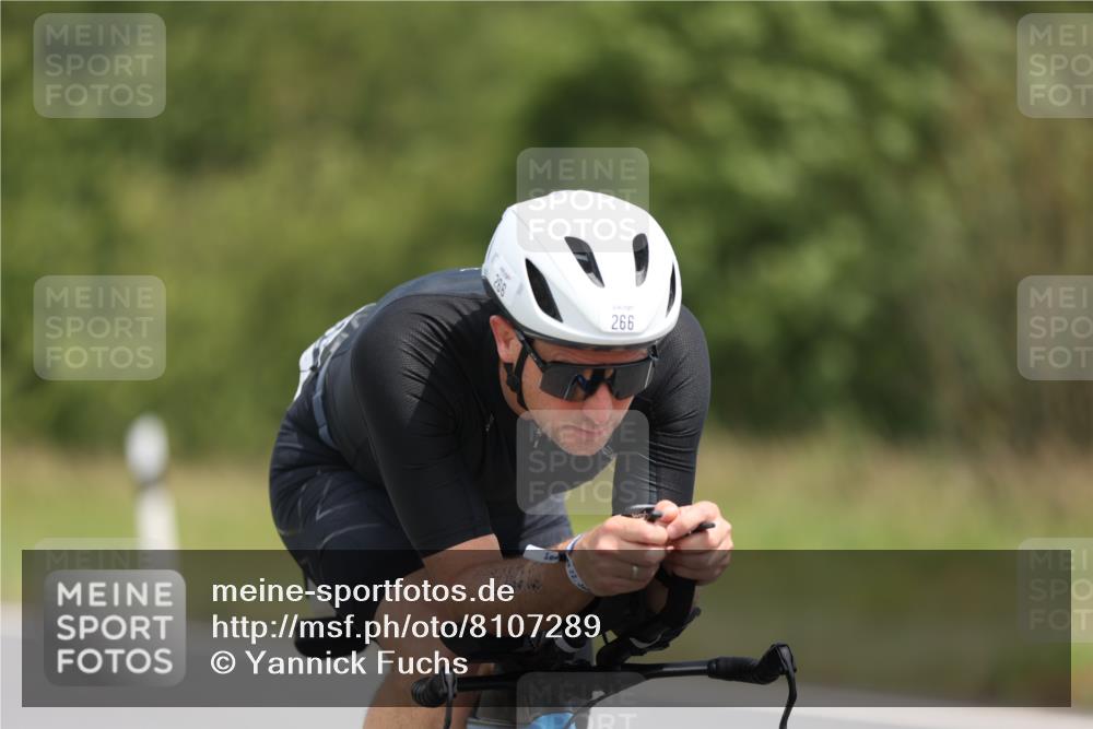 22.06.2025 - Viking Triathlon Yannick Fuchs http://msf.ph/oto/8107289 22.06.2025 12:12:06 Radfahren 266, 303, 403 meine-sportfotos.de