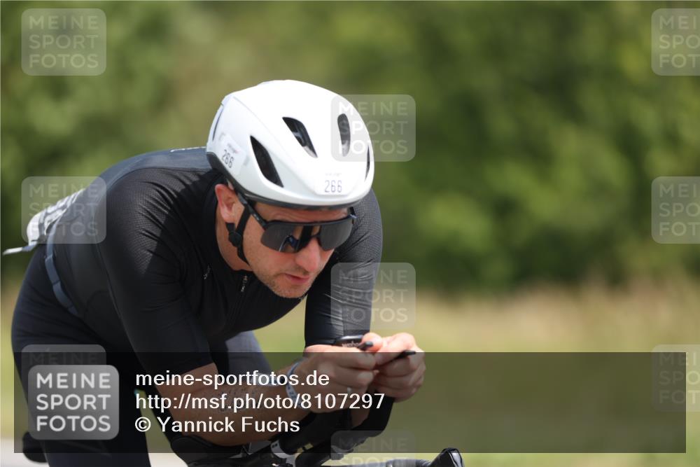 22.06.2025 - Viking Triathlon Yannick Fuchs http://msf.ph/oto/8107297 22.06.2025 12:12:06 Radfahren 266, 303, 403 meine-sportfotos.de