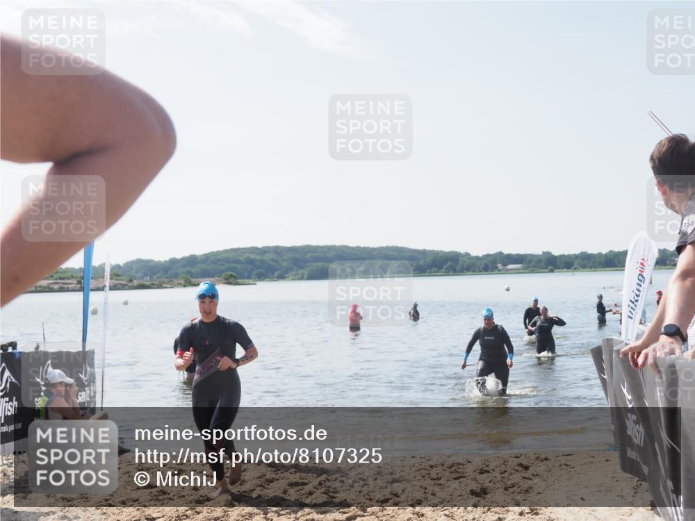 22.06.2025 - Viking Triathlon MichiJ http://msf.ph/oto/8107325 22.06.2025 10:53:21 Schwimmen 165, 201, 241, 319 meine-sportfotos.de
