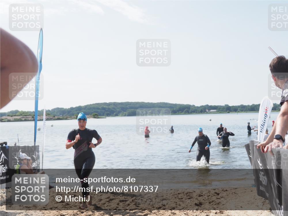22.06.2025 - Viking Triathlon MichiJ http://msf.ph/oto/8107337 22.06.2025 10:53:21 Schwimmen 165, 201, 241, 319 meine-sportfotos.de