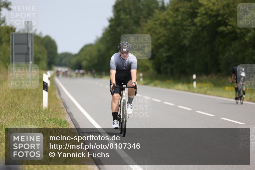22.06.2025 - Viking Triathlon Yannick Fuchs http://msf.ph/oto/8107346 22.06.2025 12:12:14 Radfahren 303 meine-sportfotos.de
