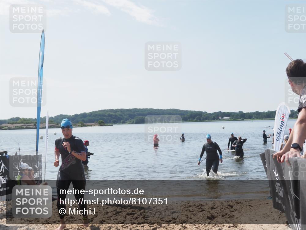 22.06.2025 - Viking Triathlon MichiJ http://msf.ph/oto/8107351 22.06.2025 10:53:22 Schwimmen 165, 201, 241, 319 meine-sportfotos.de