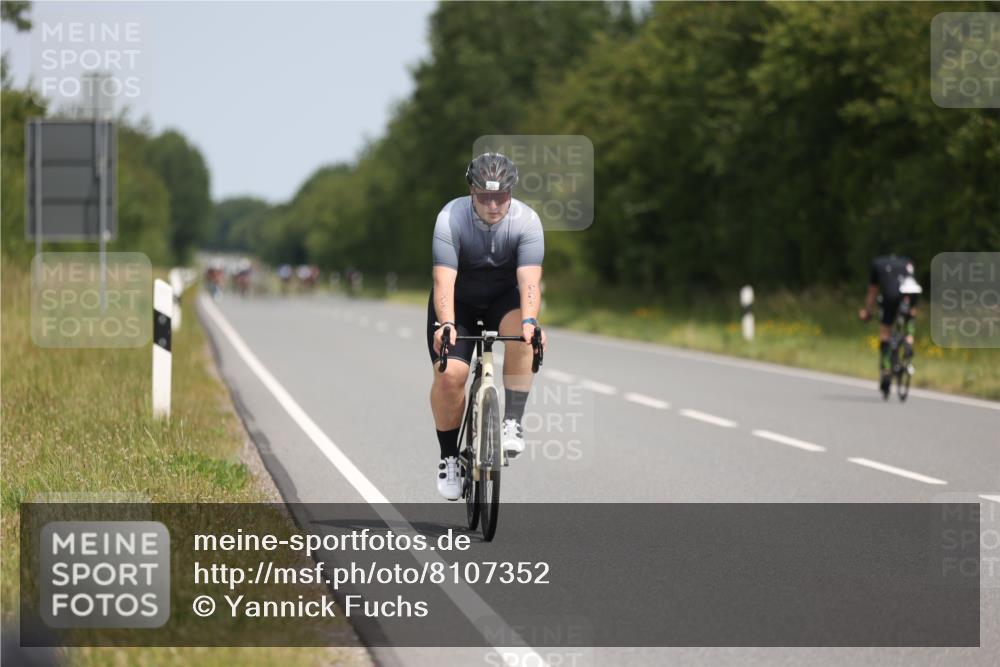 22.06.2025 - Viking Triathlon Yannick Fuchs http://msf.ph/oto/8107352 22.06.2025 12:12:14 Radfahren 303 meine-sportfotos.de