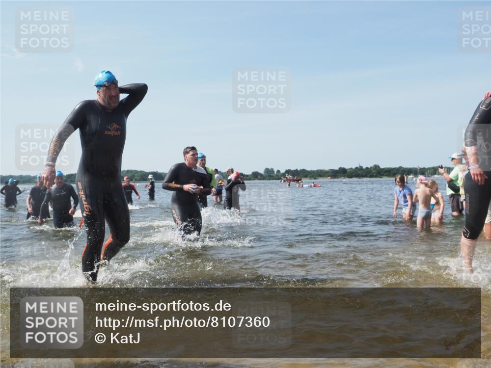 22.06.2025 - Viking Triathlon KatJ http://msf.ph/oto/8107360 22.06.2025 10:37:38 Schwimmen 21, 131, 141, 163, 177, 180, 187, 245, 396, 411, 433, 456, 506, 614, 619, 639, 645 meine-sportfotos.de