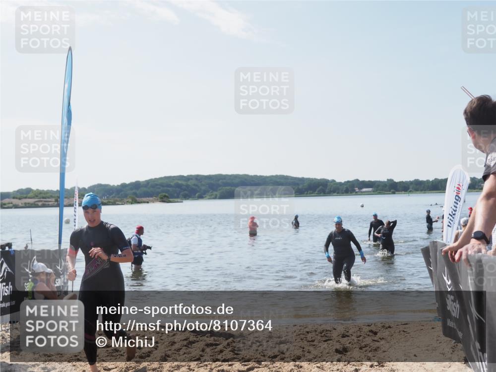 22.06.2025 - Viking Triathlon MichiJ http://msf.ph/oto/8107364 22.06.2025 10:53:22 Schwimmen 165, 201, 241, 319 meine-sportfotos.de