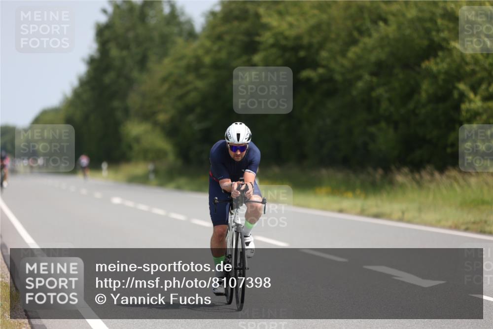 22.06.2025 - Viking Triathlon Yannick Fuchs http://msf.ph/oto/8107398 22.06.2025 11:31:17 Radfahren 54, 538 meine-sportfotos.de