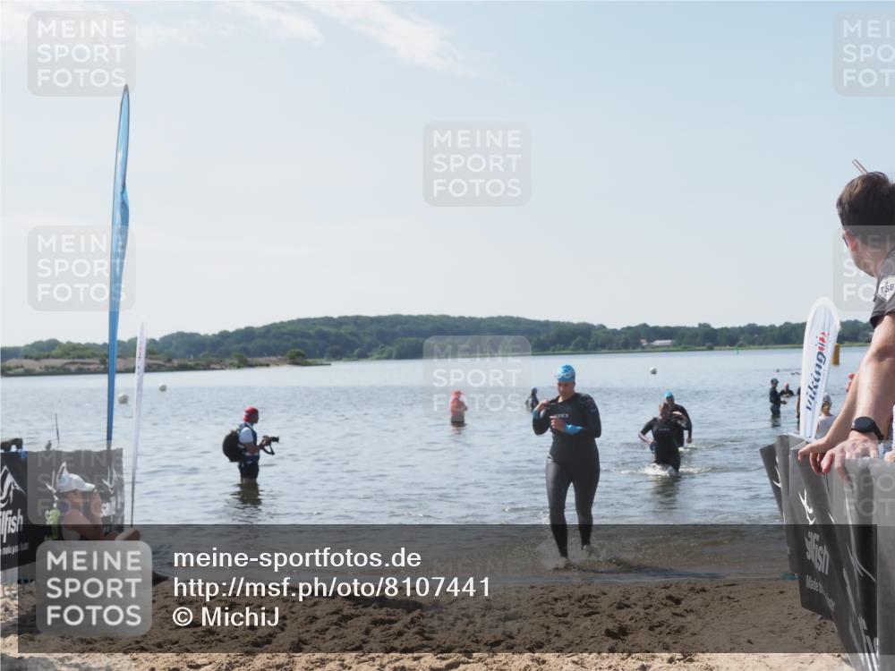 22.06.2025 - Viking Triathlon MichiJ http://msf.ph/oto/8107441 22.06.2025 10:53:24 Schwimmen 201, 241, 319 meine-sportfotos.de