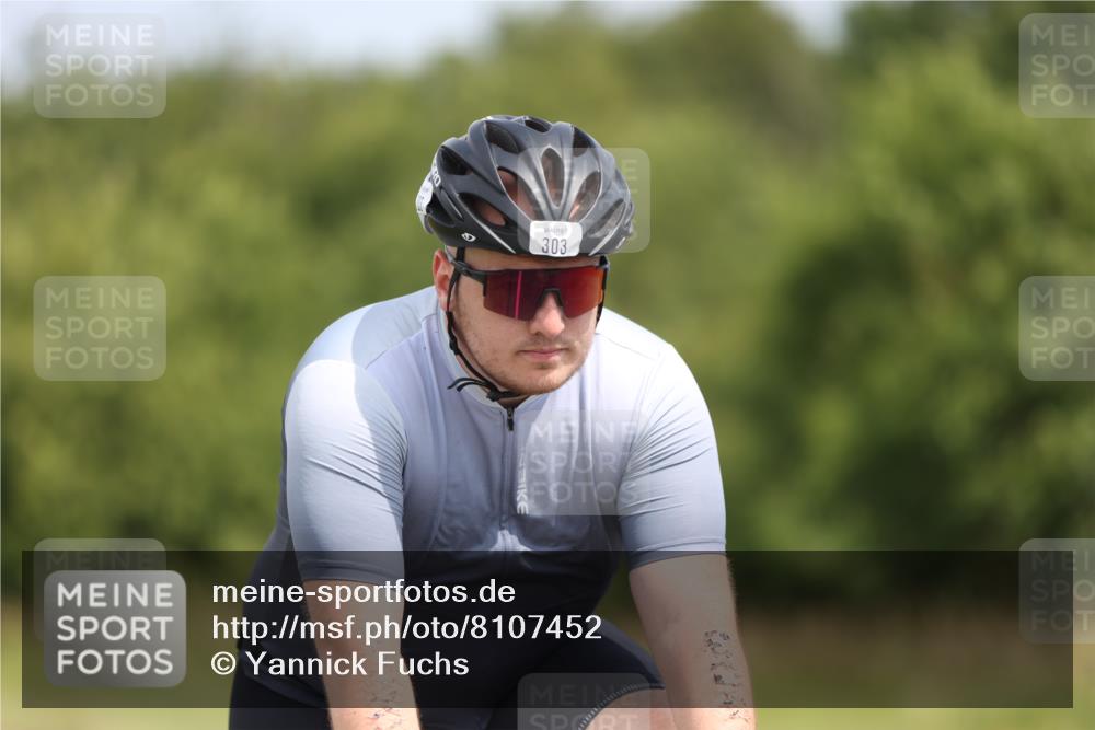 22.06.2025 - Viking Triathlon Yannick Fuchs http://msf.ph/oto/8107452 22.06.2025 12:12:17 Radfahren 303 meine-sportfotos.de