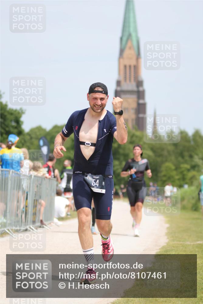 22.06.2025 - Viking Triathlon H.Heesch http://msf.ph/oto/8107461 22.06.2025 14:20:52 Laufen 54, 408, 465, 611 meine-sportfotos.de