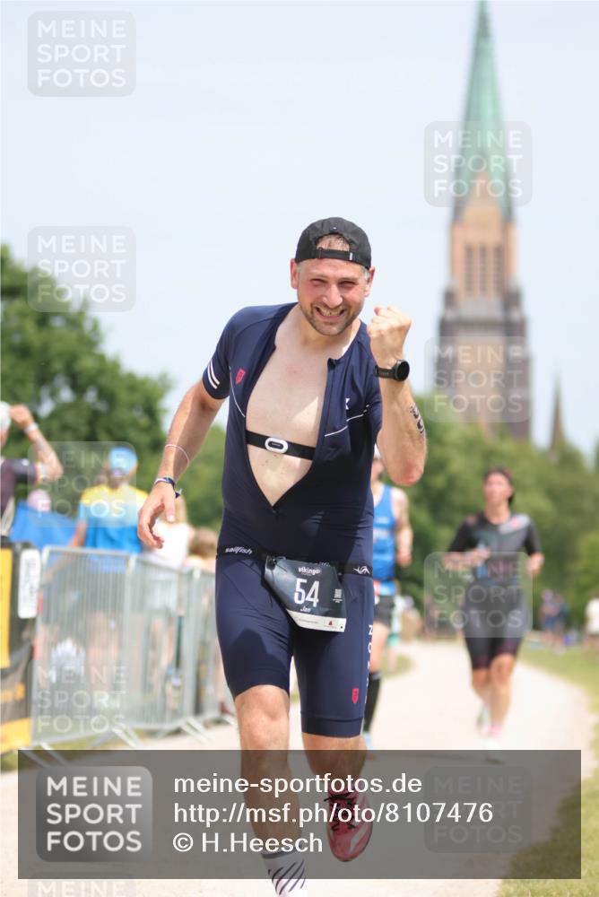 22.06.2025 - Viking Triathlon H.Heesch http://msf.ph/oto/8107476 22.06.2025 14:20:52 Laufen 54, 408, 465, 611 meine-sportfotos.de