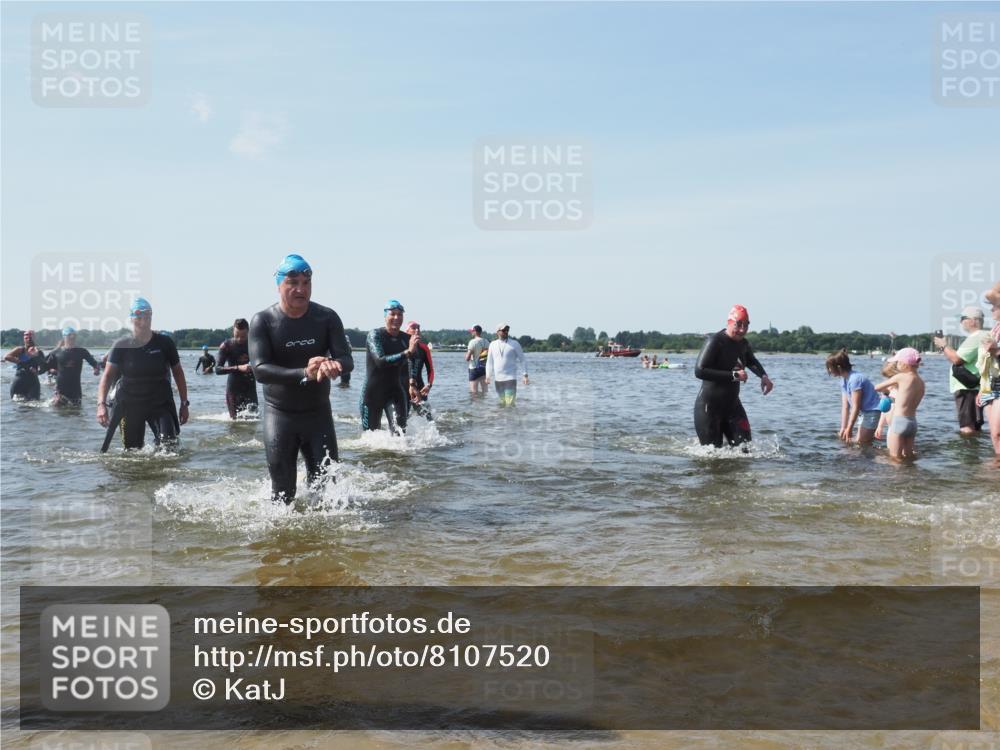 22.06.2025 - Viking Triathlon KatJ http://msf.ph/oto/8107520 22.06.2025 10:37:42 Schwimmen 21, 141, 163, 177, 187, 245, 396, 411, 433, 456, 506, 614, 619, 639, 645 meine-sportfotos.de