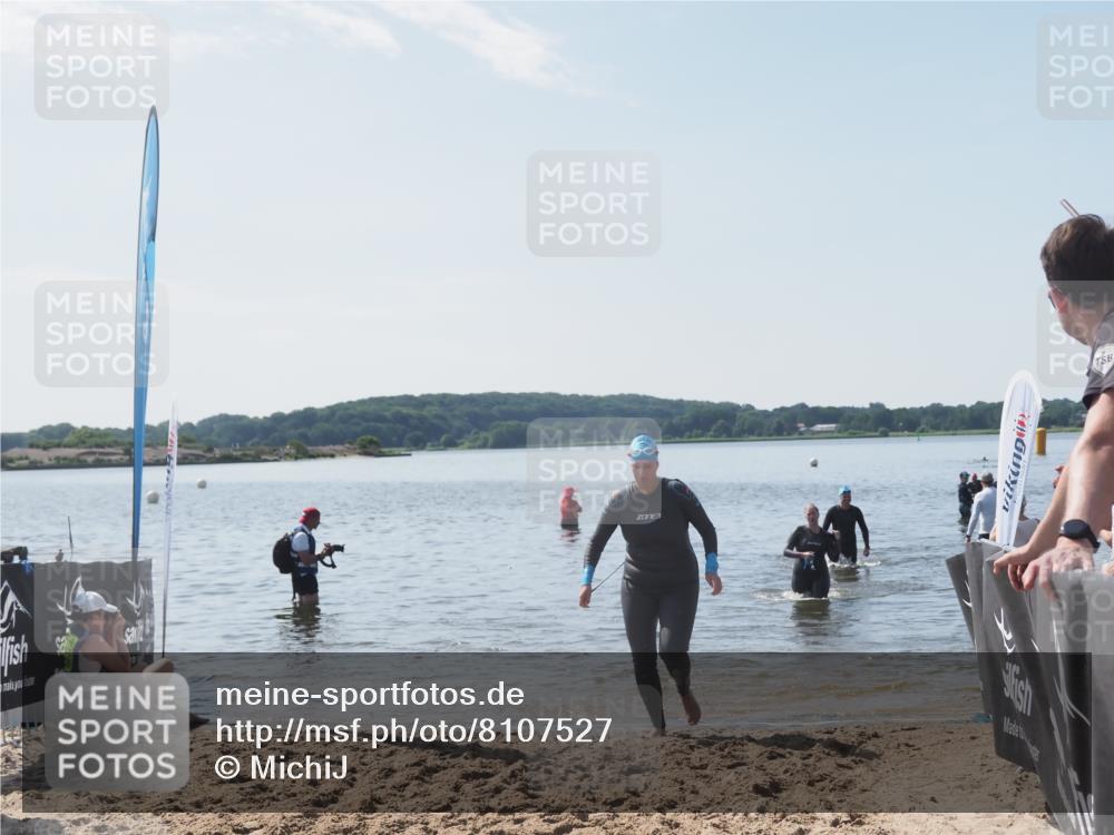 22.06.2025 - Viking Triathlon MichiJ http://msf.ph/oto/8107527 22.06.2025 10:53:25 Schwimmen 201, 241, 319 meine-sportfotos.de