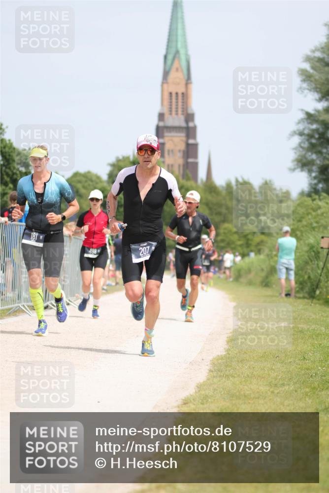 22.06.2025 - Viking Triathlon H.Heesch http://msf.ph/oto/8107529 22.06.2025 14:21:35 Laufen 181, 207, 283, 499 meine-sportfotos.de