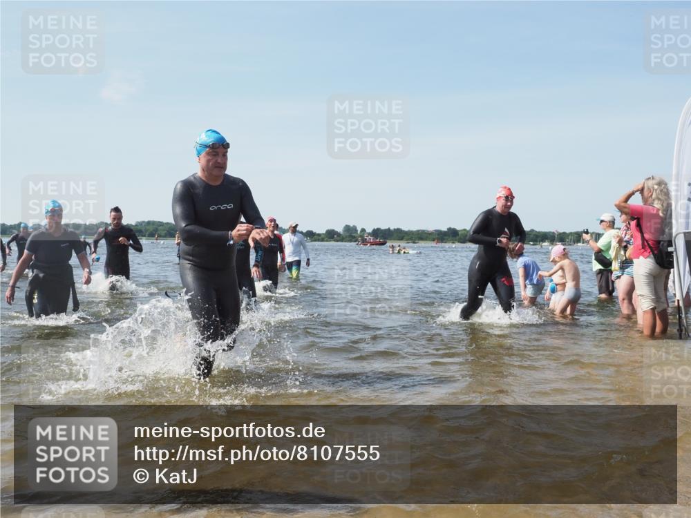 22.06.2025 - Viking Triathlon KatJ http://msf.ph/oto/8107555 22.06.2025 10:37:43 Schwimmen 21, 141, 163, 177, 187, 245, 396, 411, 433, 506, 614, 619, 639, 645 meine-sportfotos.de
