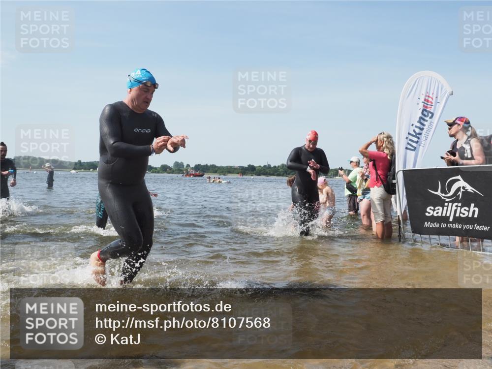 22.06.2025 - Viking Triathlon KatJ http://msf.ph/oto/8107568 22.06.2025 10:37:43 Schwimmen 21, 141, 163, 177, 187, 245, 396, 411, 433, 506, 614, 619, 639, 645 meine-sportfotos.de