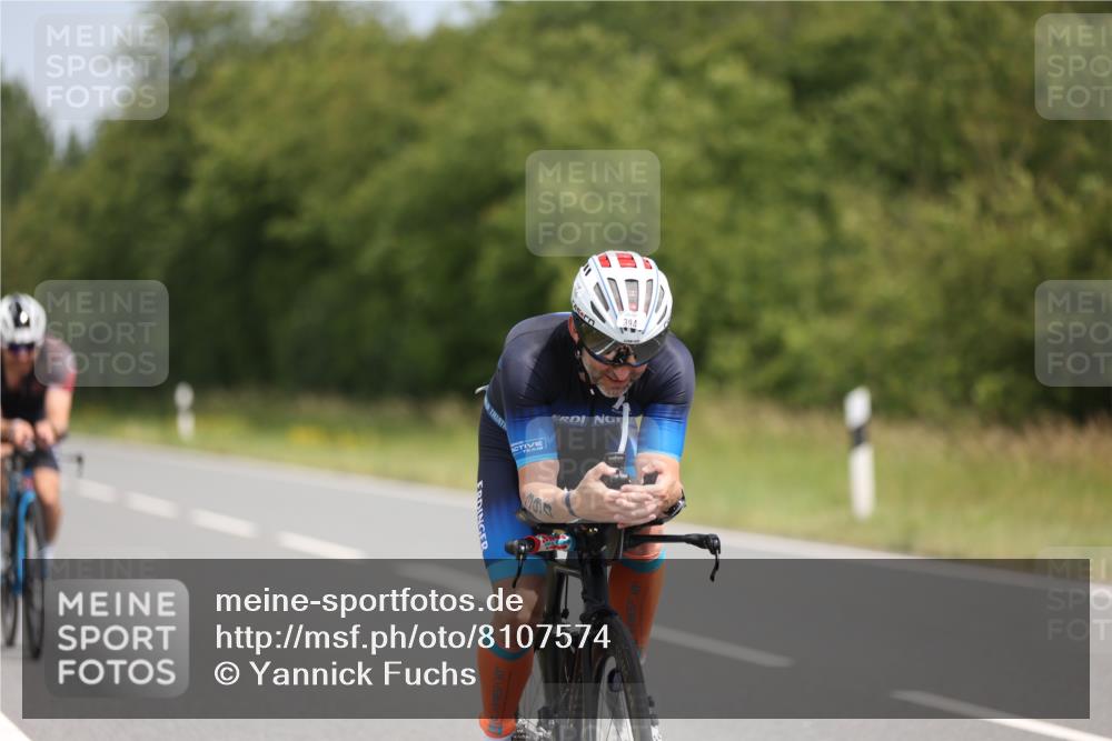 22.06.2025 - Viking Triathlon Yannick Fuchs http://msf.ph/oto/8107574 22.06.2025 12:12:35 Radfahren 61, 394, 397, 477 meine-sportfotos.de